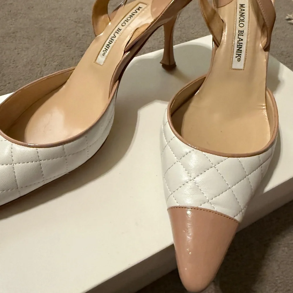 Manolo Blahnik Irie Slingback Pumps 40.5 US 10.5 Quilted Leather Cap Toe